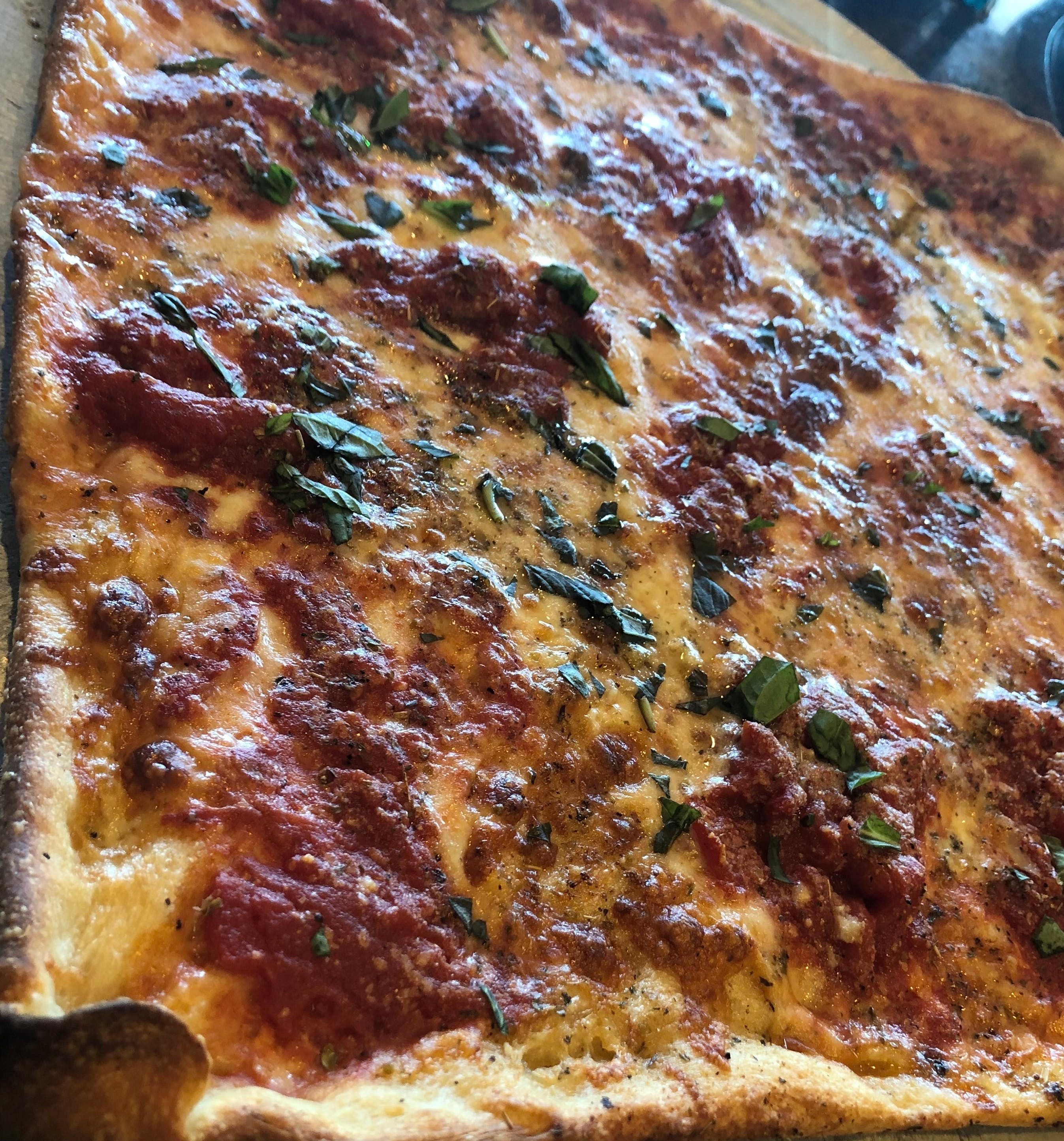 Grandma Pizza (Grandma).