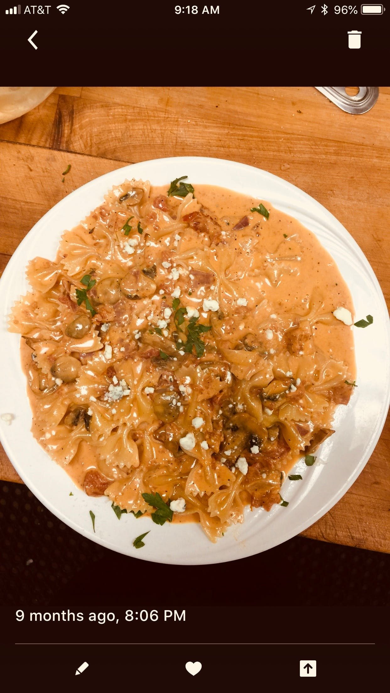 Bowtie Gorgonzola (Pasta).