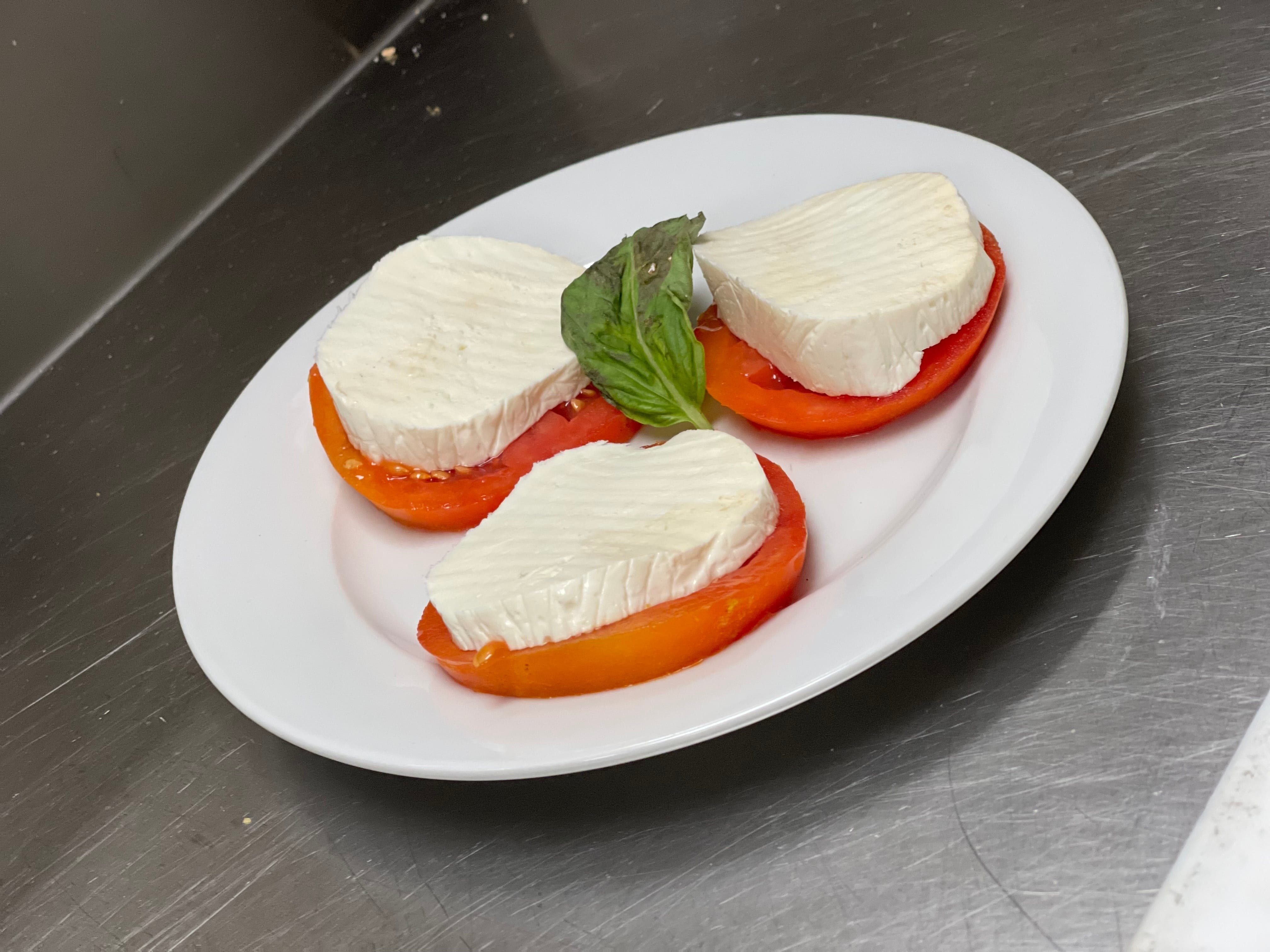 Mozzarella & Tomato.
