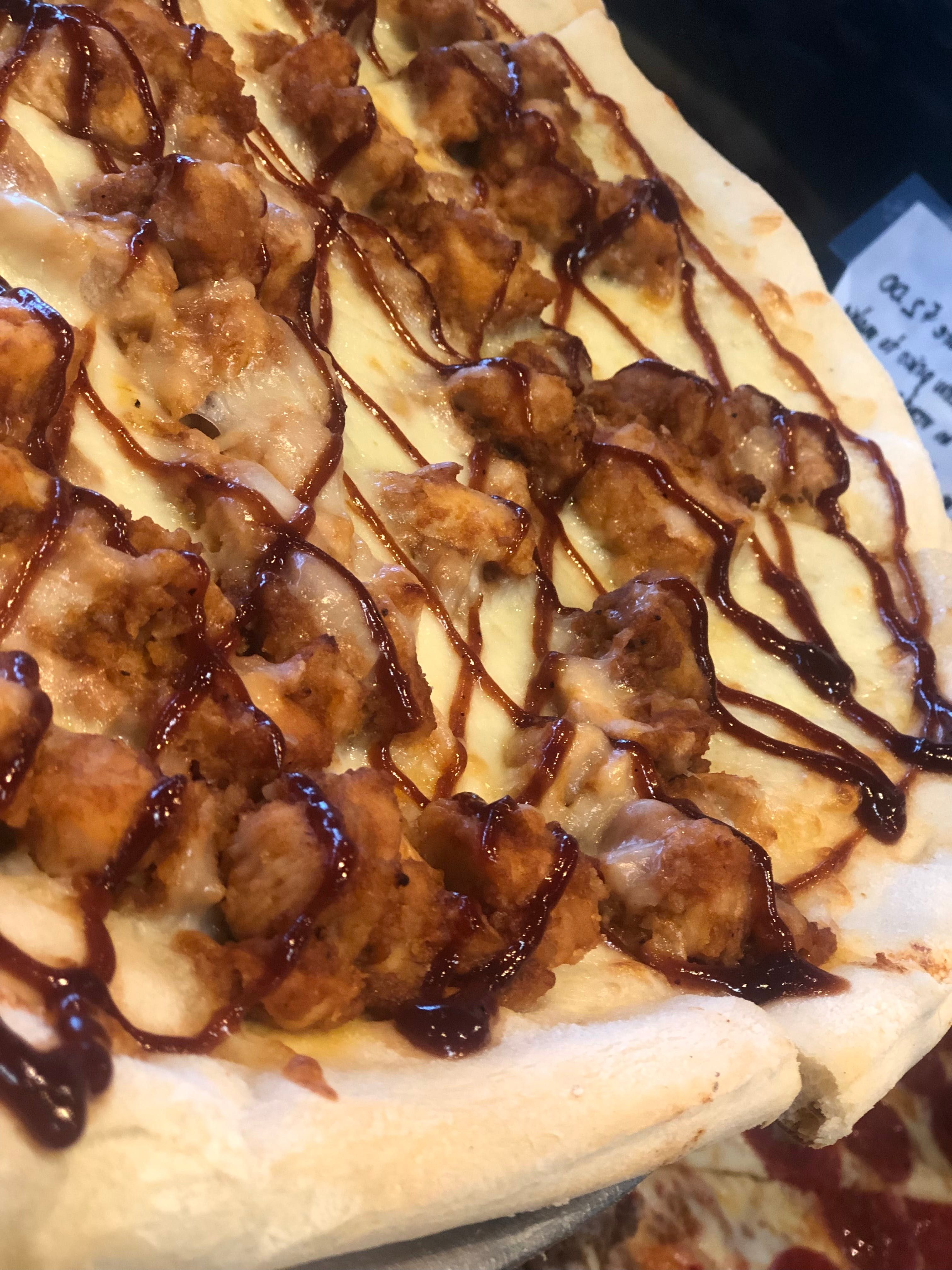 BBQ Chicken Pizza (18").